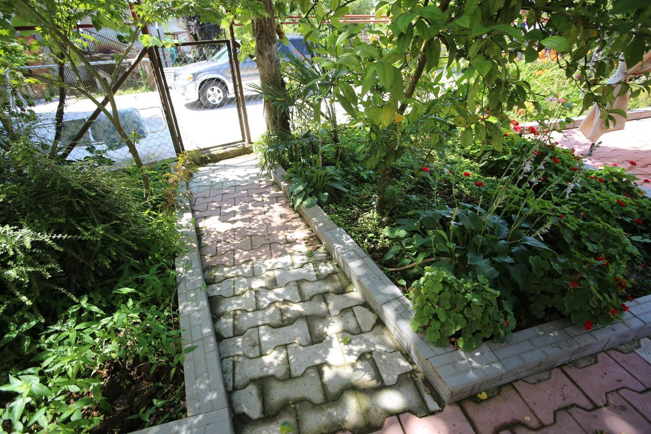 מחינג'אורי Talo'S Guest House מראה חיצוני תמונה